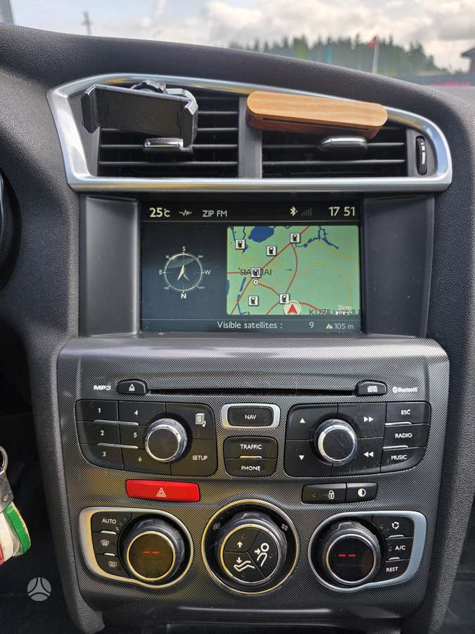 Citroen C4, 1.6 l., Хэтчбек
