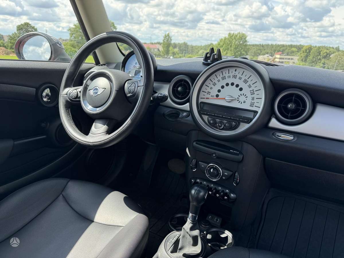 Mini Cooper, 1.6 l., Хэтчбек