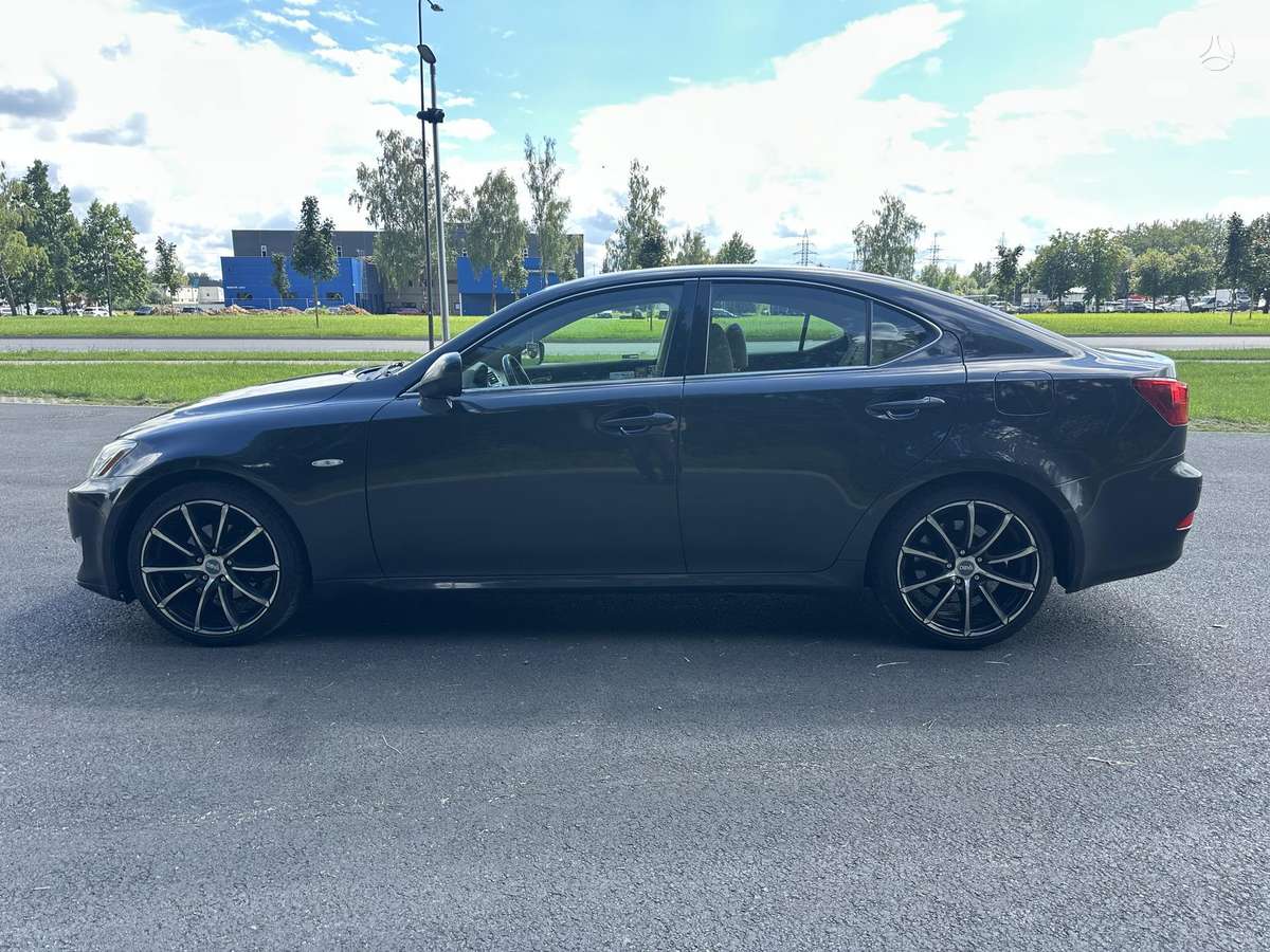 Lexus IS 250, 2.5 l., Седан