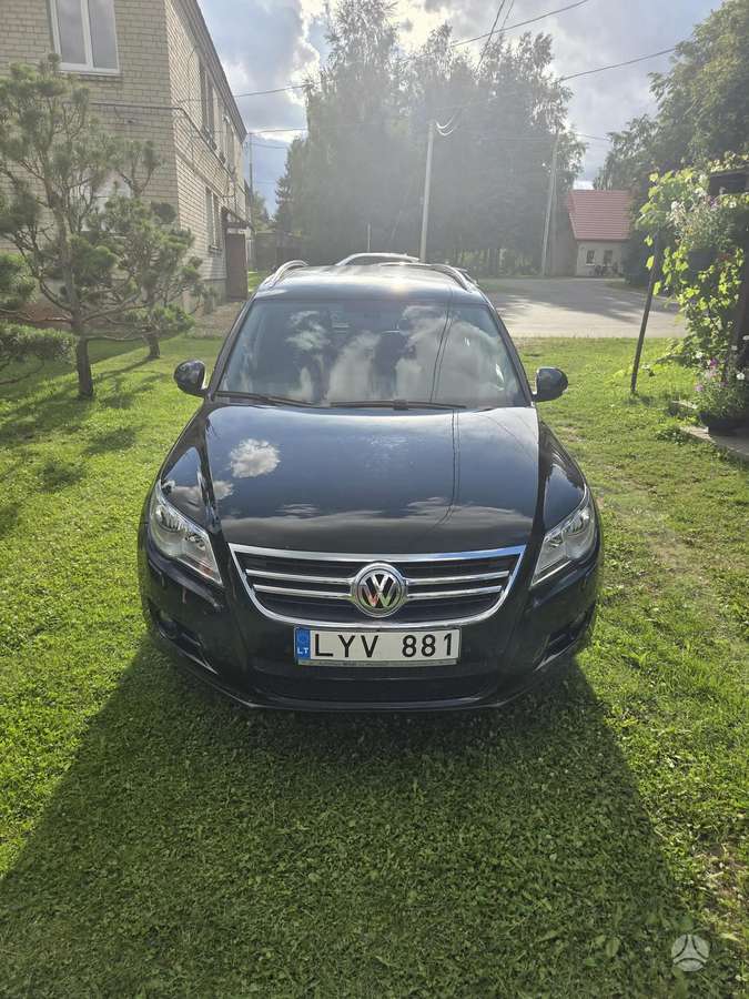 Volkswagen Tiguan - 4