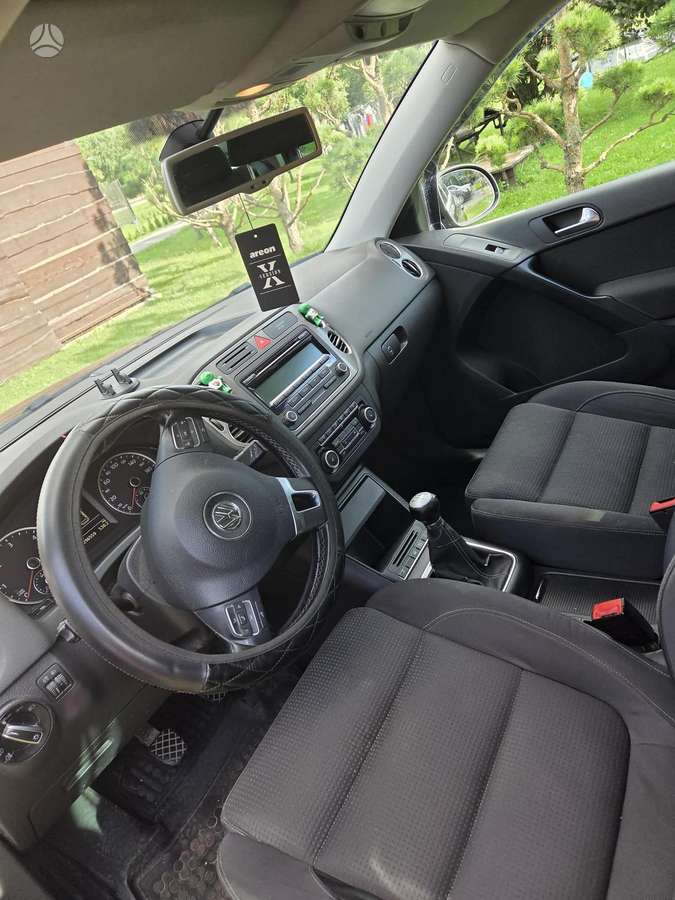 Volkswagen Tiguan - 7