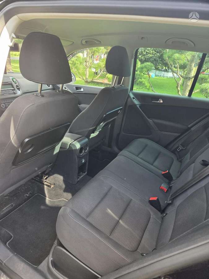 Volkswagen Tiguan - 8