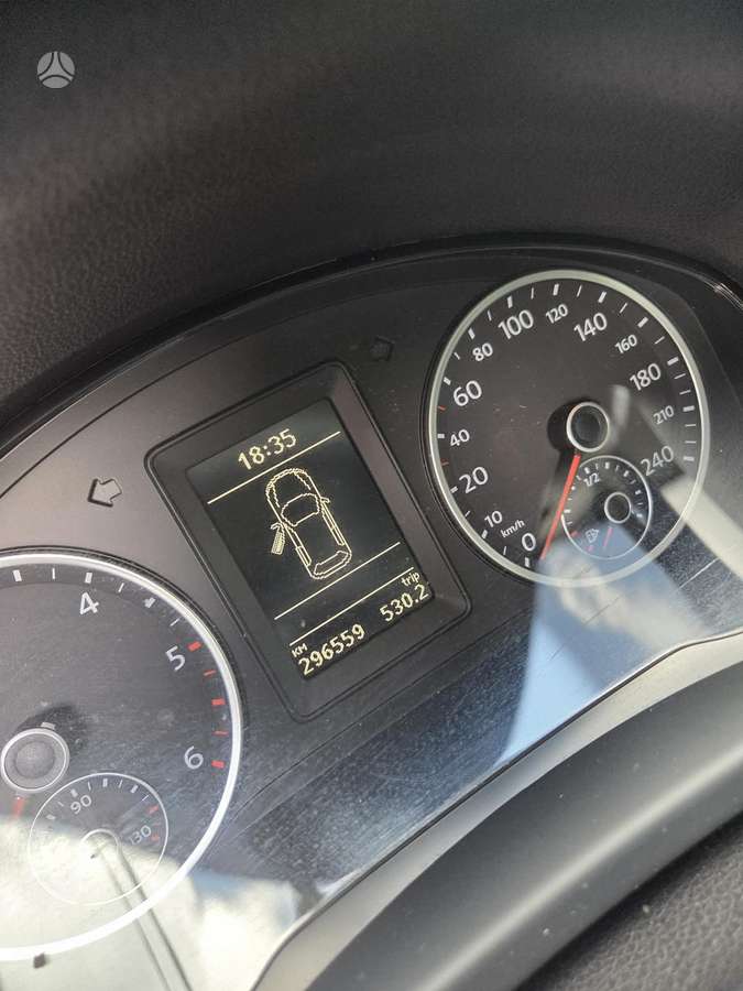 Volkswagen Tiguan - 9