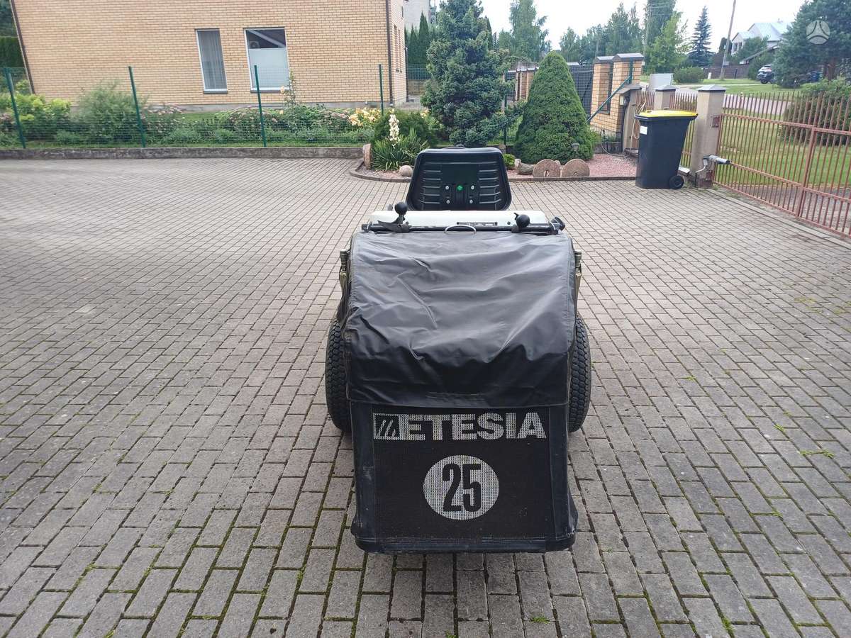 Etesia Hydro 100 Dizel, sodo traktoriai