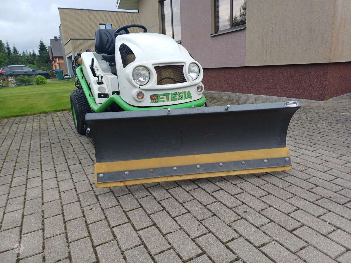 Etesia Hydro 100 Dizel, sodo traktoriai