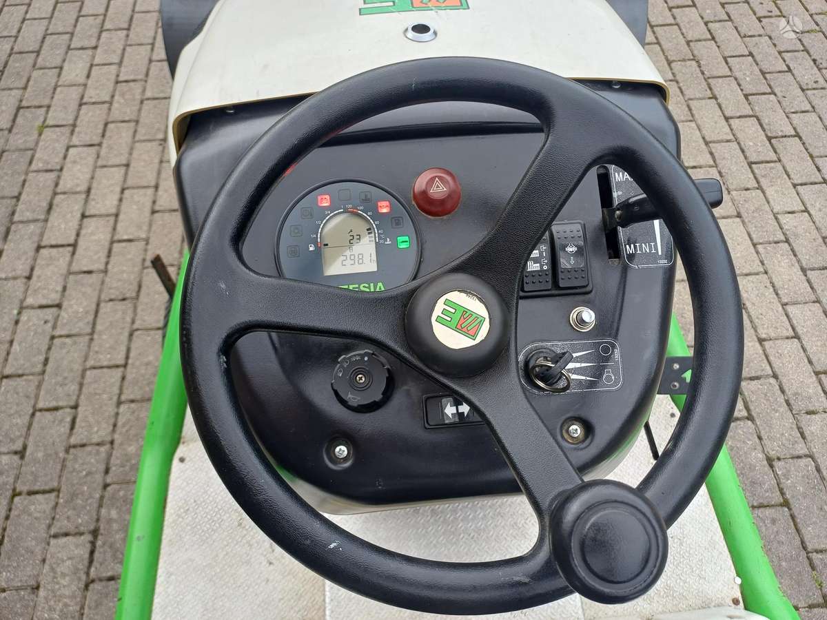 Etesia Hydro 100 Dizel, sodo traktoriai