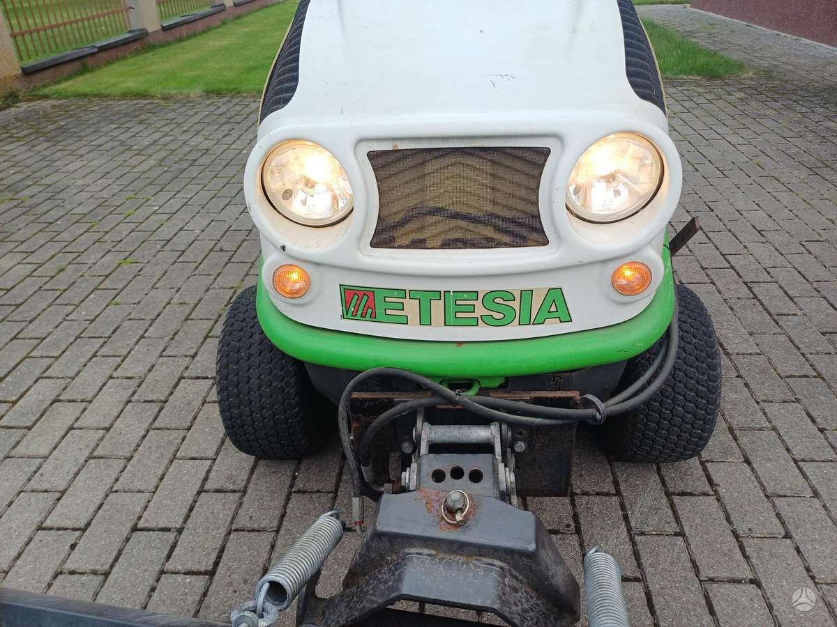 Etesia Hydro 100 Dizel, sodo traktoriai