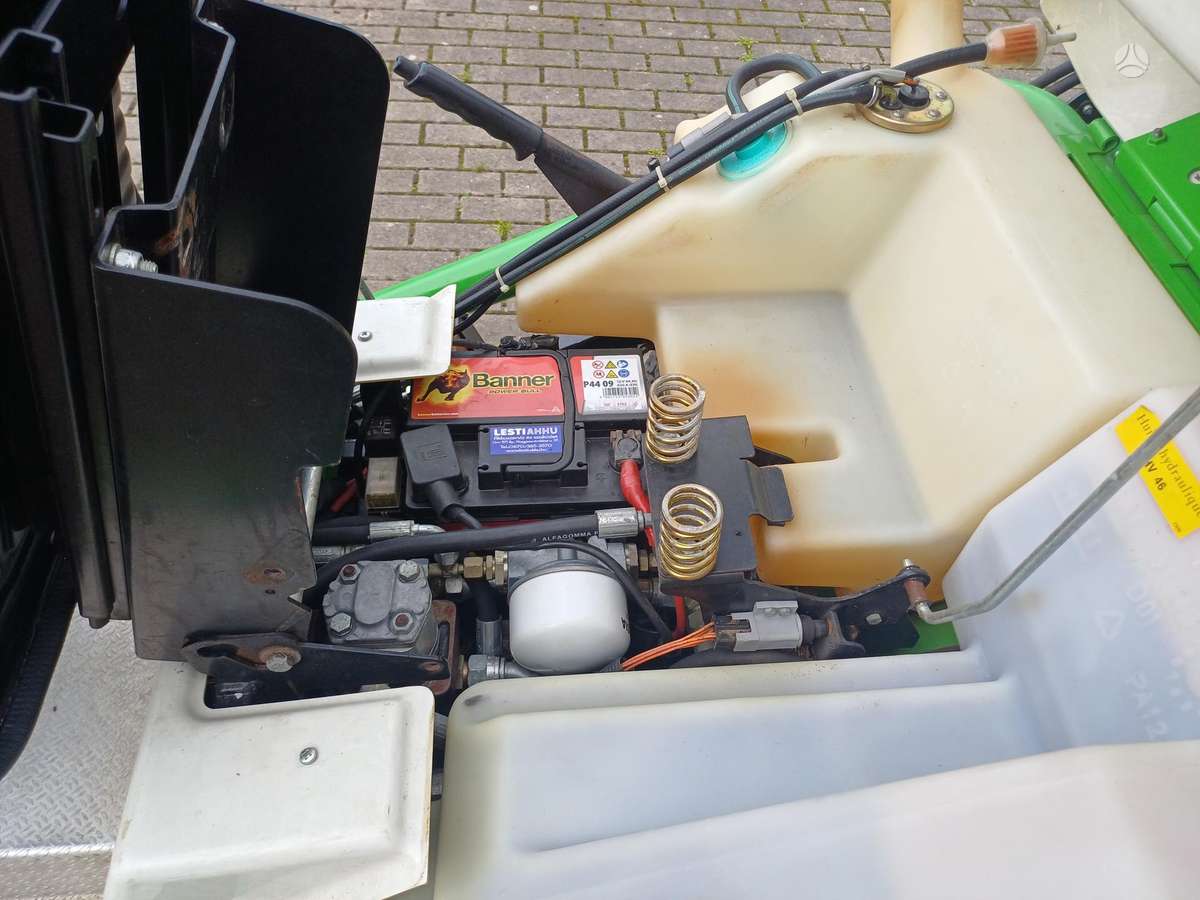 Etesia Hydro 100 Dizel, sodo traktoriai