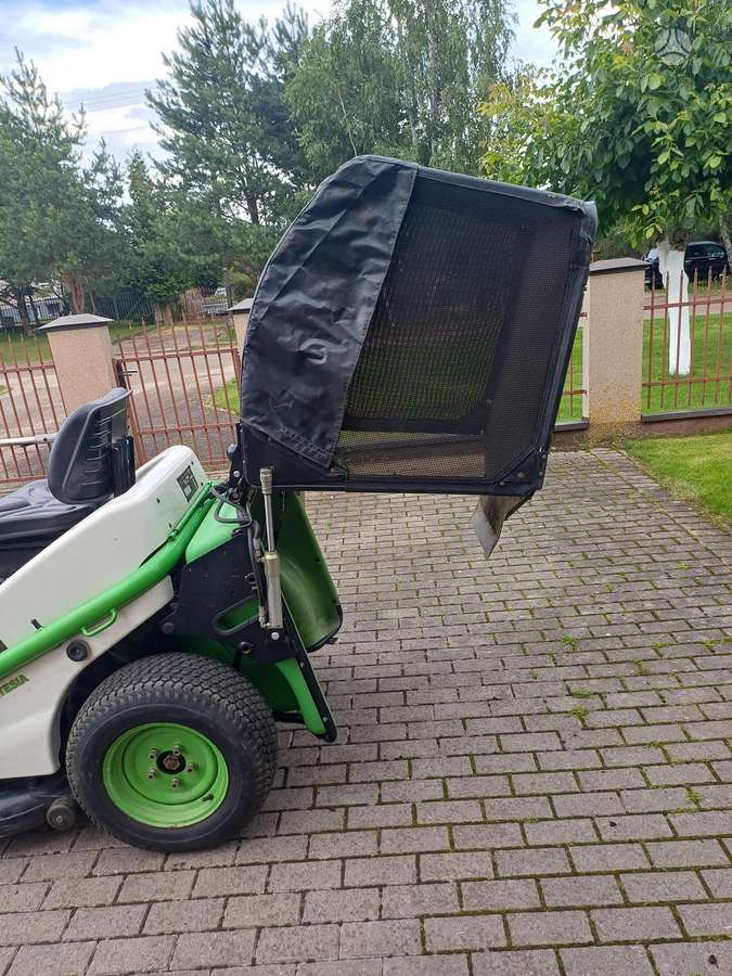 Etesia Hydro 100 Dizel, sodo traktoriai