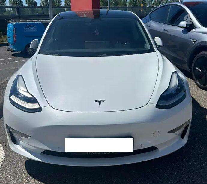 Tesla Model 3, saloon / sedan