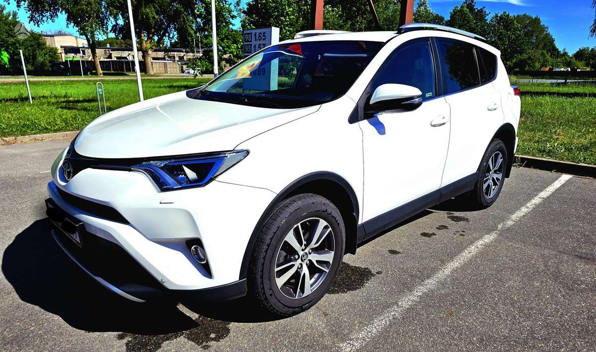 Toyota RAV4 - 1