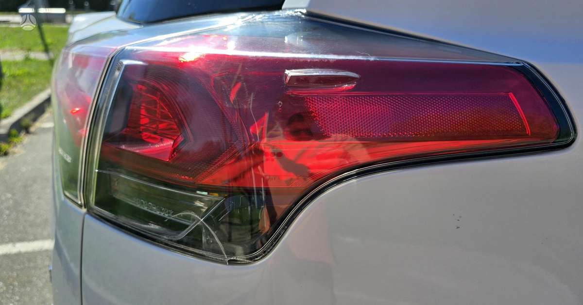Toyota RAV4 - 7