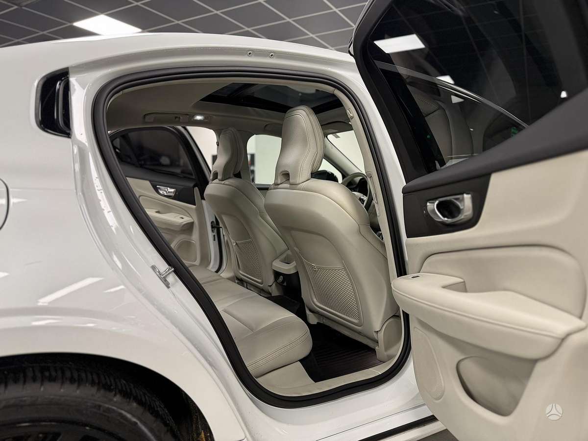 Volvo S60, 2.0 l., Седан