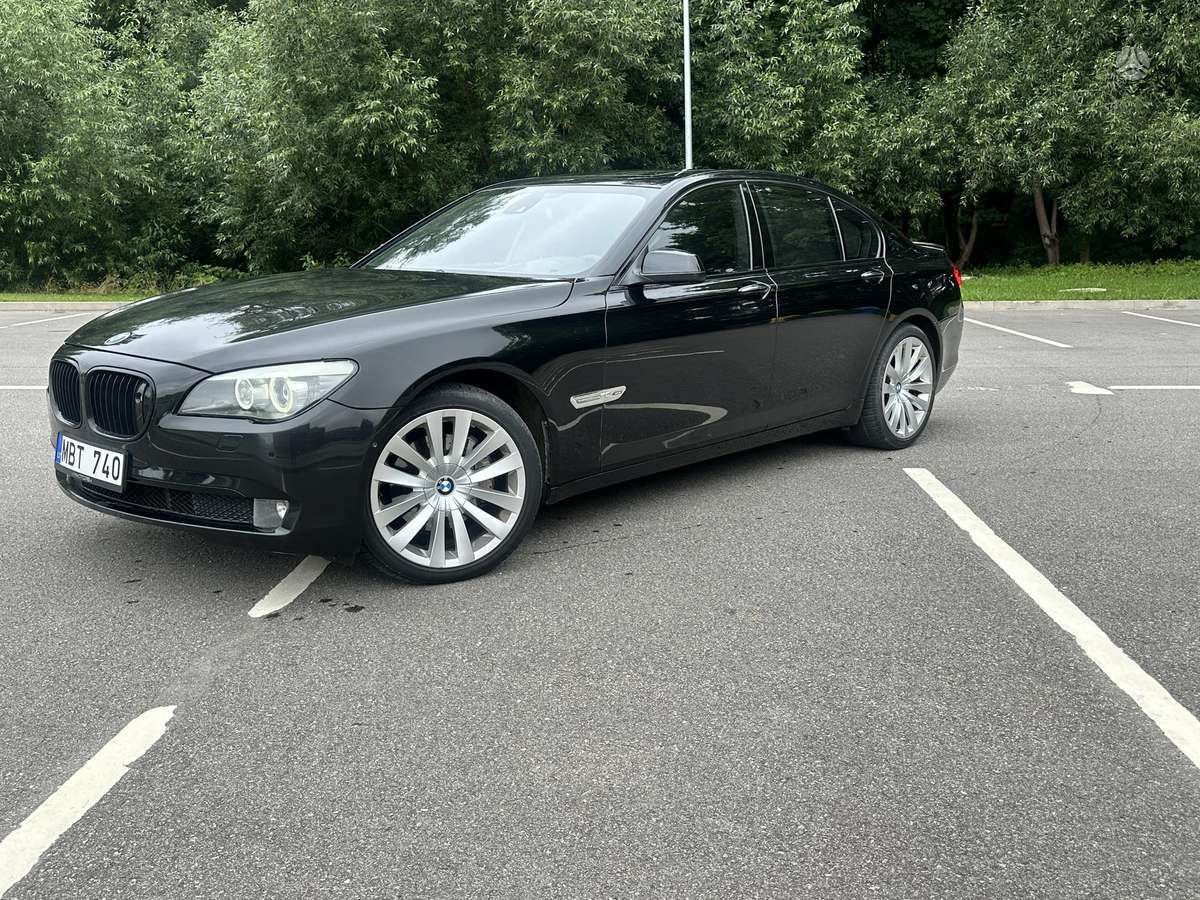 BMW 740, 3.0 l., Седан