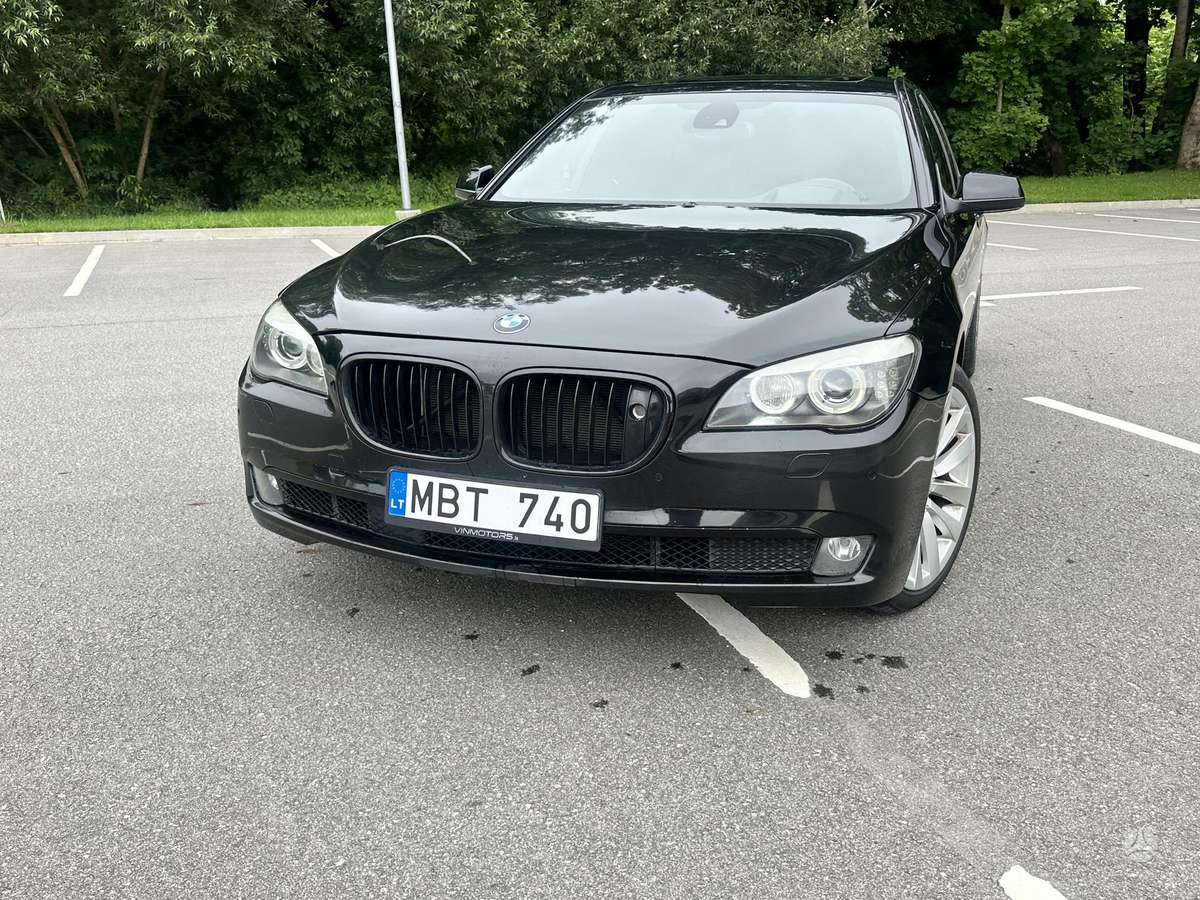 BMW 740, 3.0 l., Седан