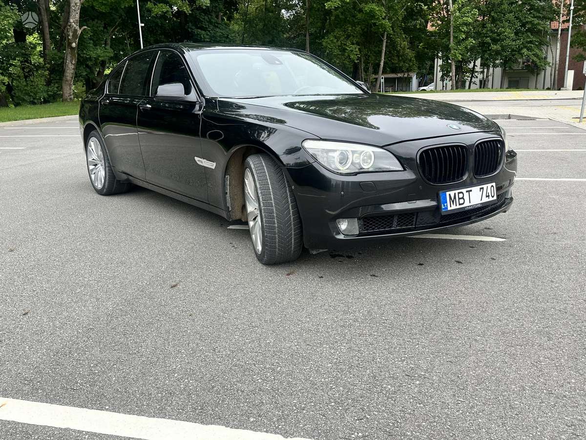 BMW 740, 3.0 l., Седан