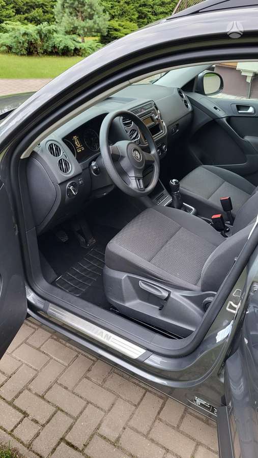 Volkswagen Tiguan - 4