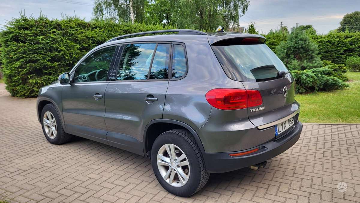 Volkswagen Tiguan - 12