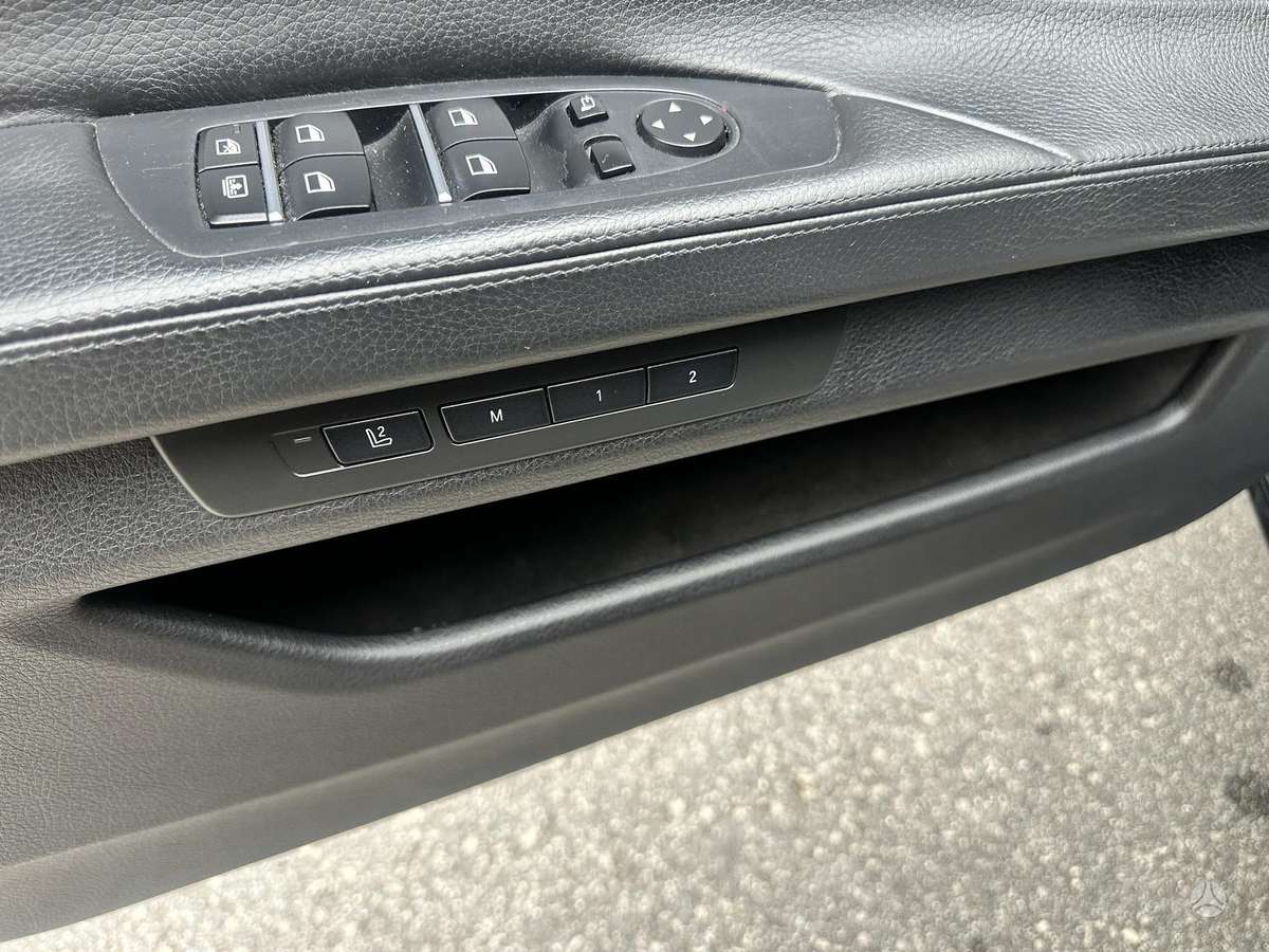 BMW 740, 3.0 l., Седан