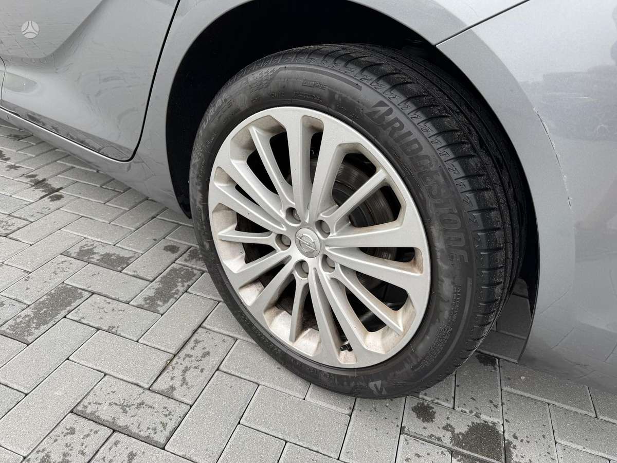 Opel Insignia, 1.6 l., Универсал