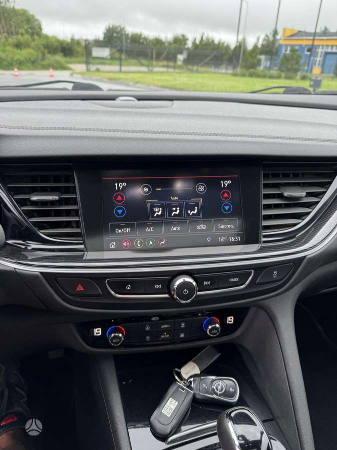 Opel Insignia, 1.6 l., Универсал