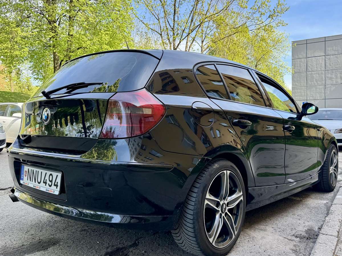 BMW 118, 2.0 l., hatchback