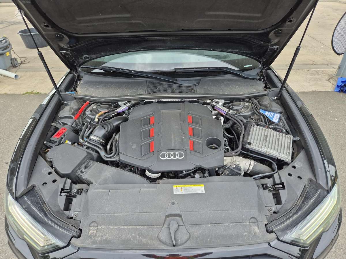 Audi S6, 3.0 l., Седан