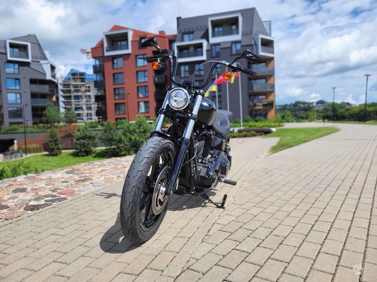 Harley-Davidson FXST, touring / sport touring