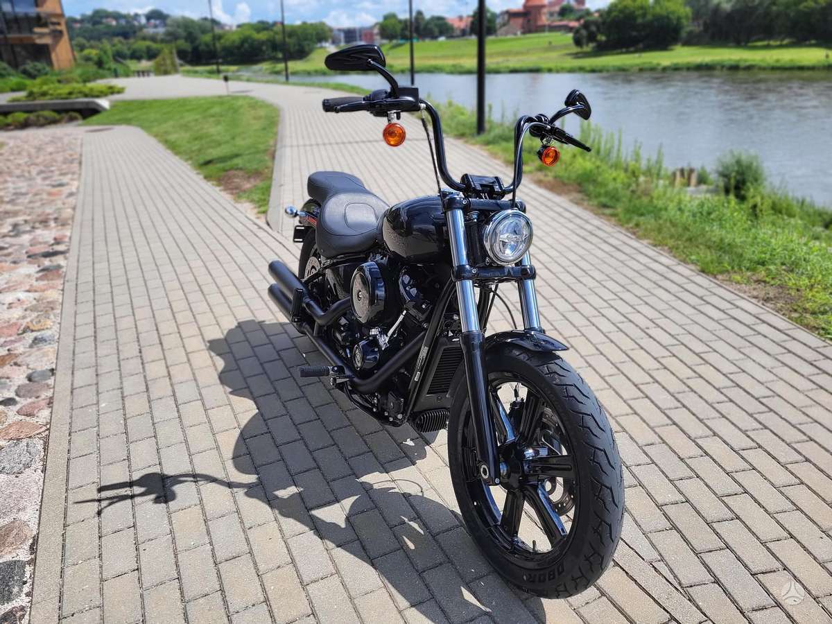 Harley-Davidson FXST, touring / sport touring
