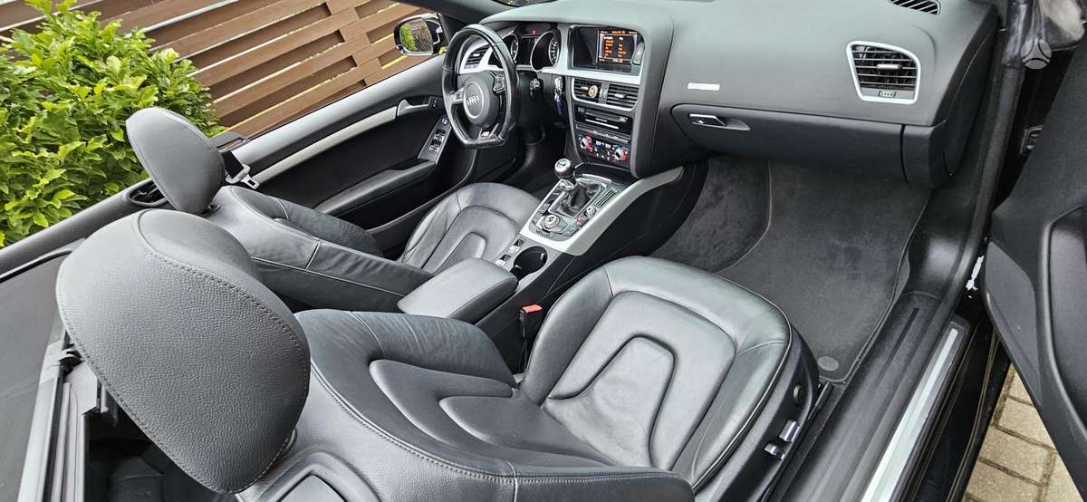 Audi A5, 2.0 l., kabrioletas