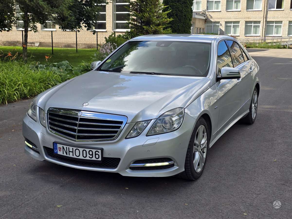 Mercedes-Benz E220, 2.1 l., Седан