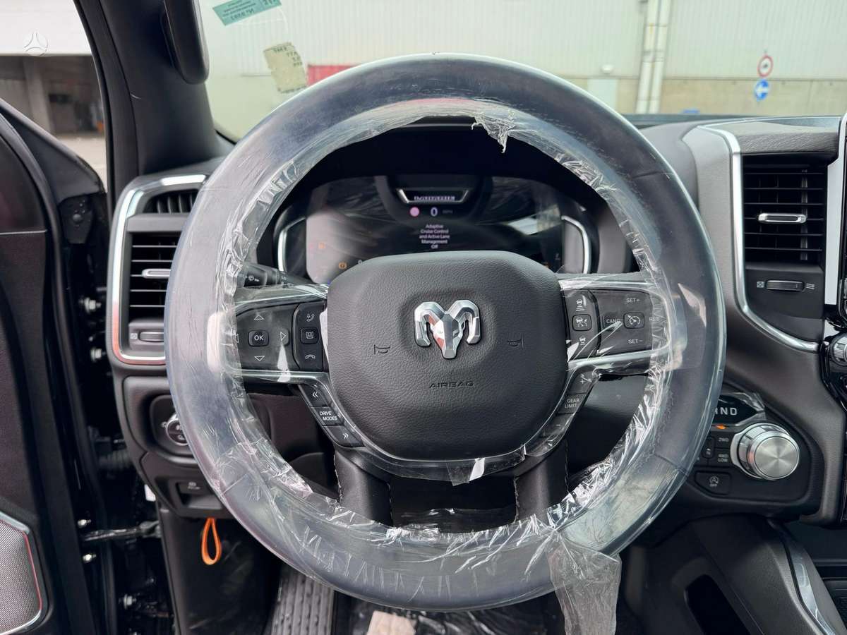 RAM 1500, 3.0 l., off-road / crossover