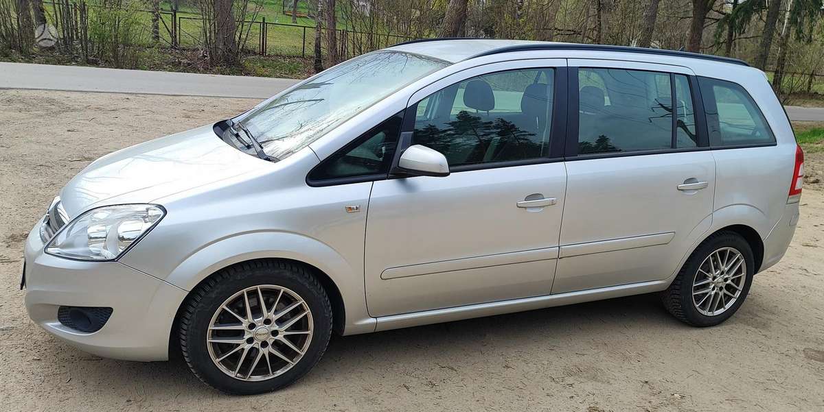 Opel Zafira, 2.2 l., Минивэн