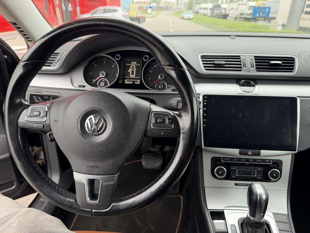 Volkswagen Passat - 7