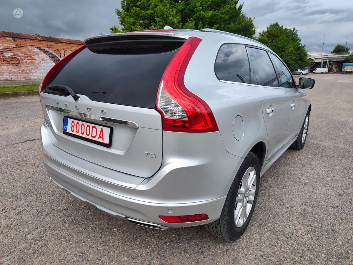 Volvo XC60, 2.0 l., off-road / crossover
