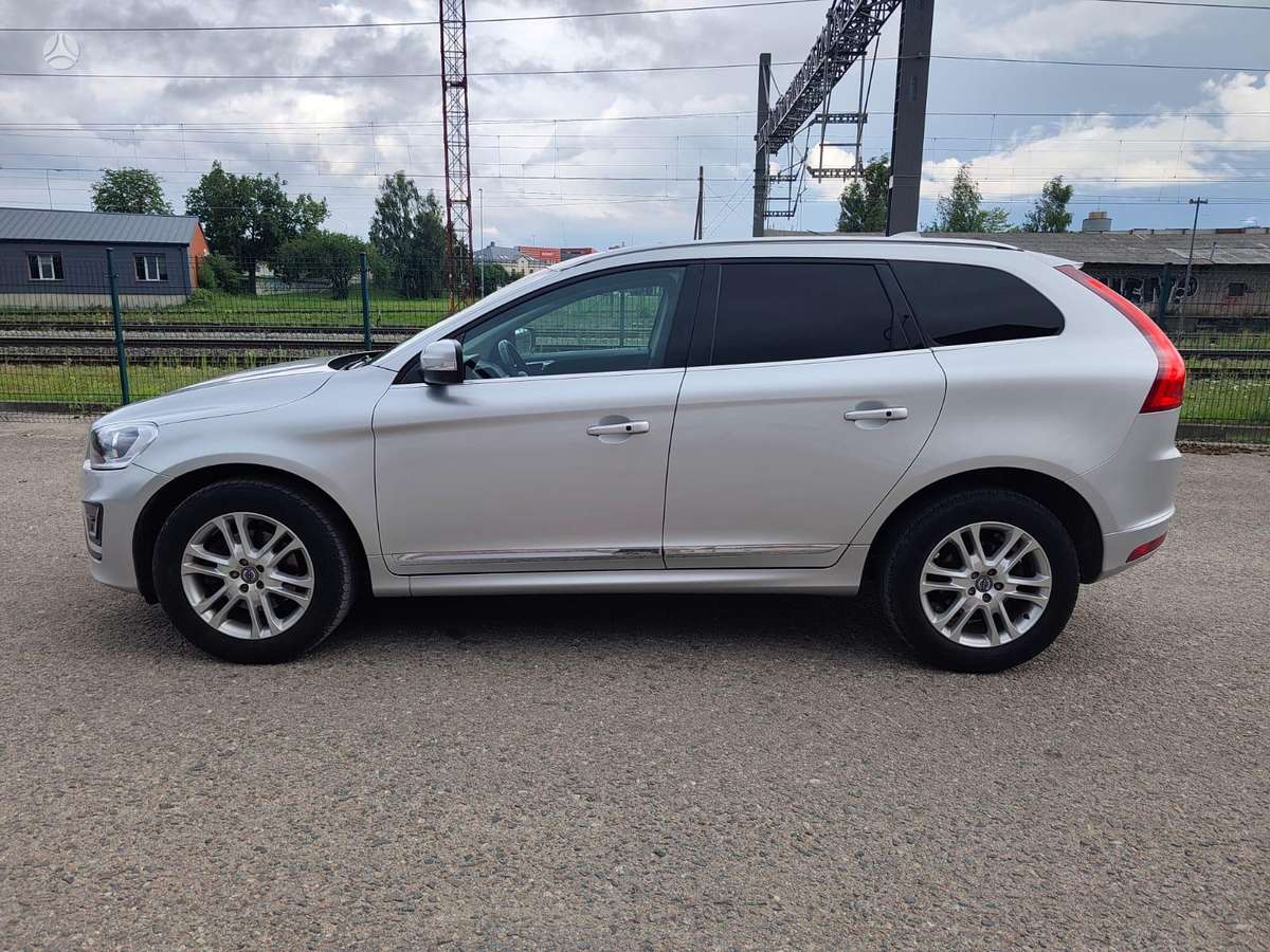 Volvo XC60, 2.0 l., off-road / crossover