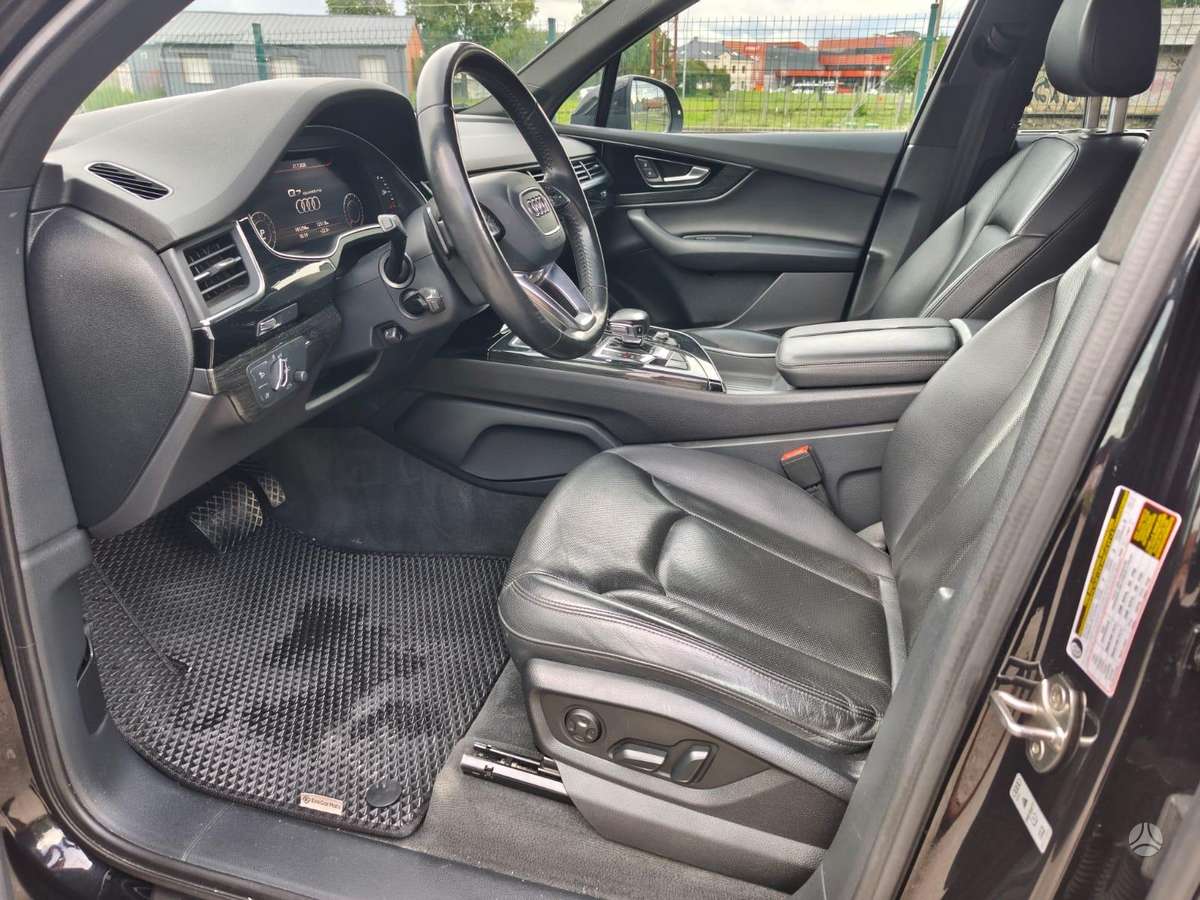 Audi Q7, 3.0 l., off-road / crossover