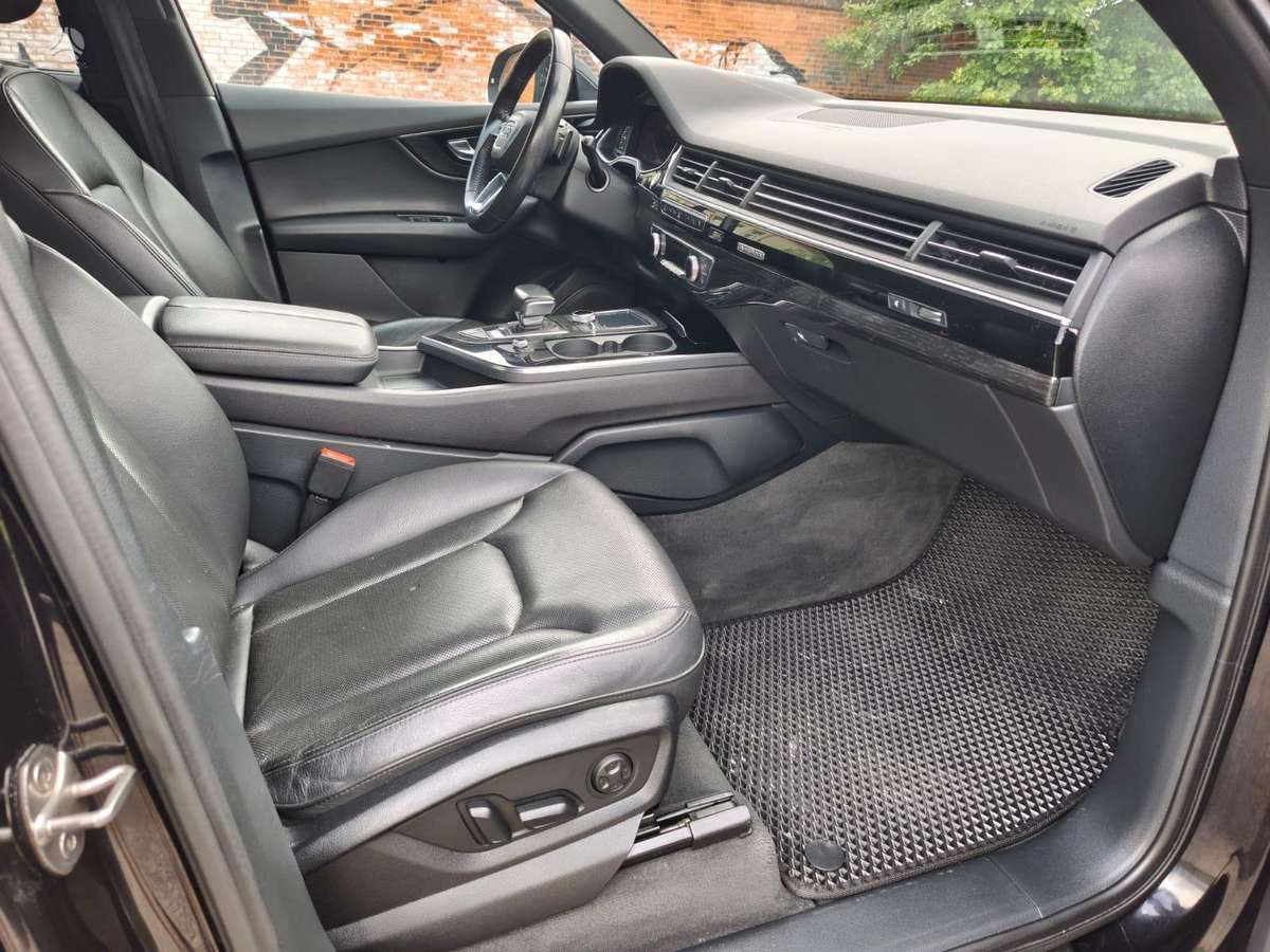 Audi Q7, 3.0 l., Внедорожник / Кроссовер