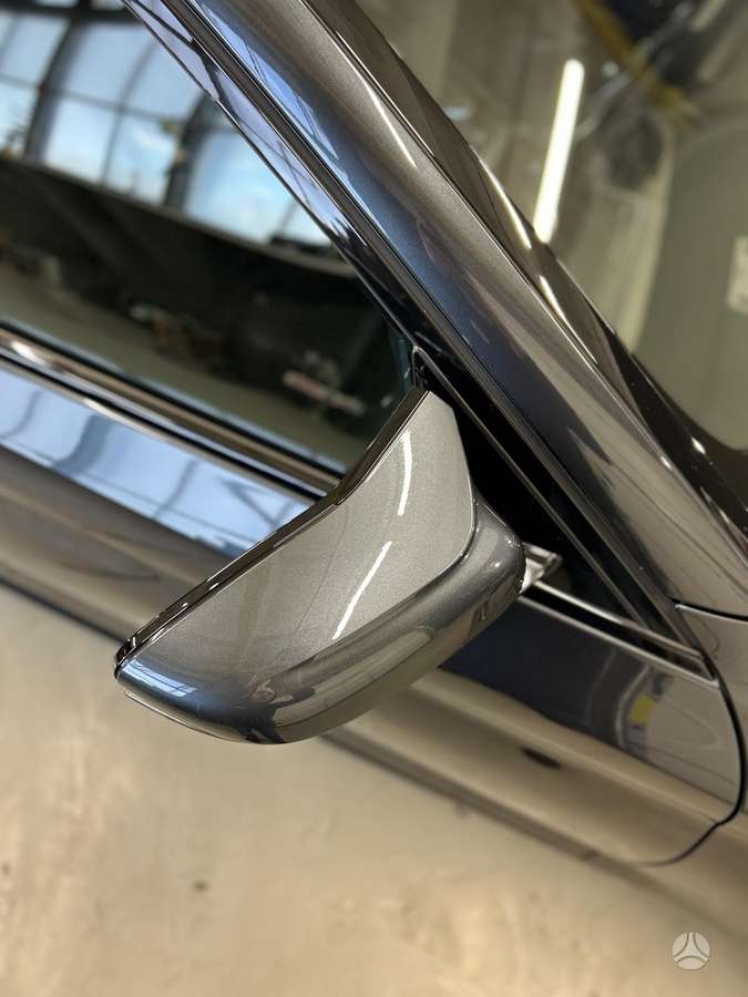 BMW M5, saloon / sedan