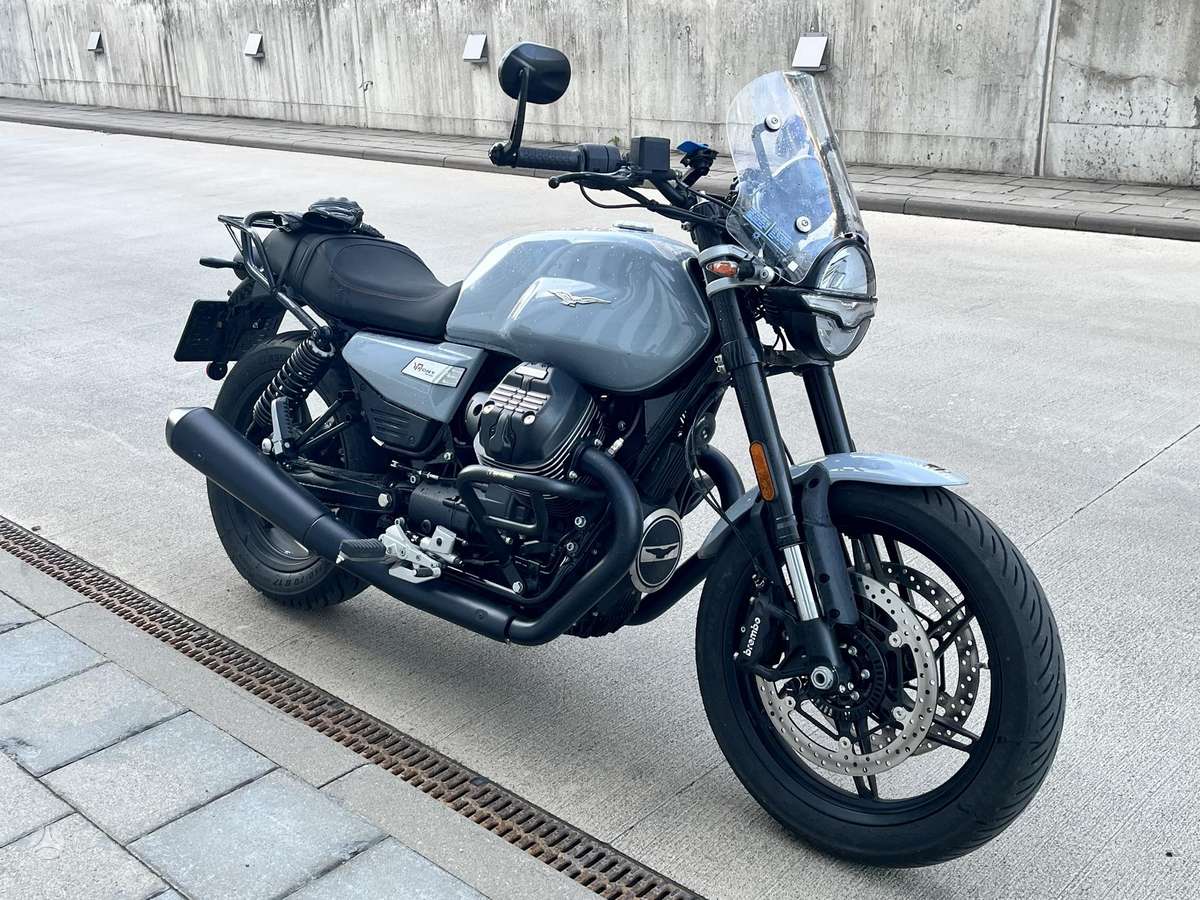 Moto Guzzi V7 850cc, street / classic