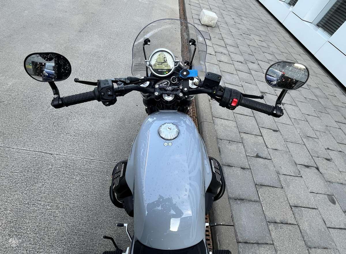 Moto Guzzi V7 850cc, street / classic