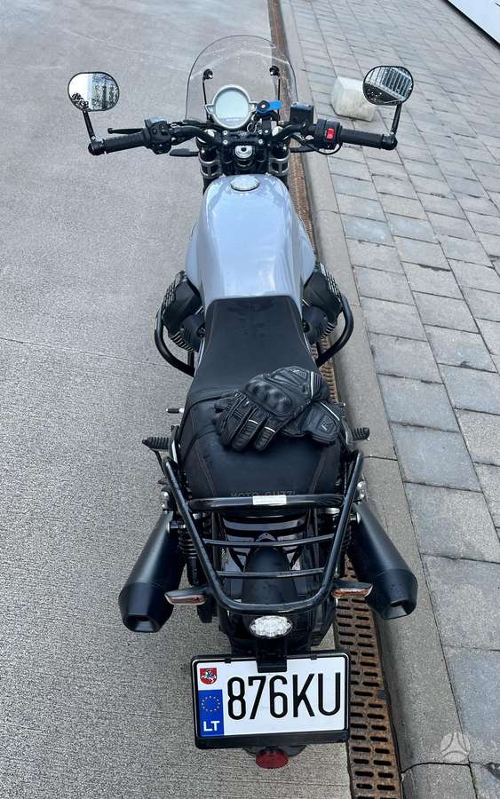 Moto Guzzi V7 850cc, street / classic