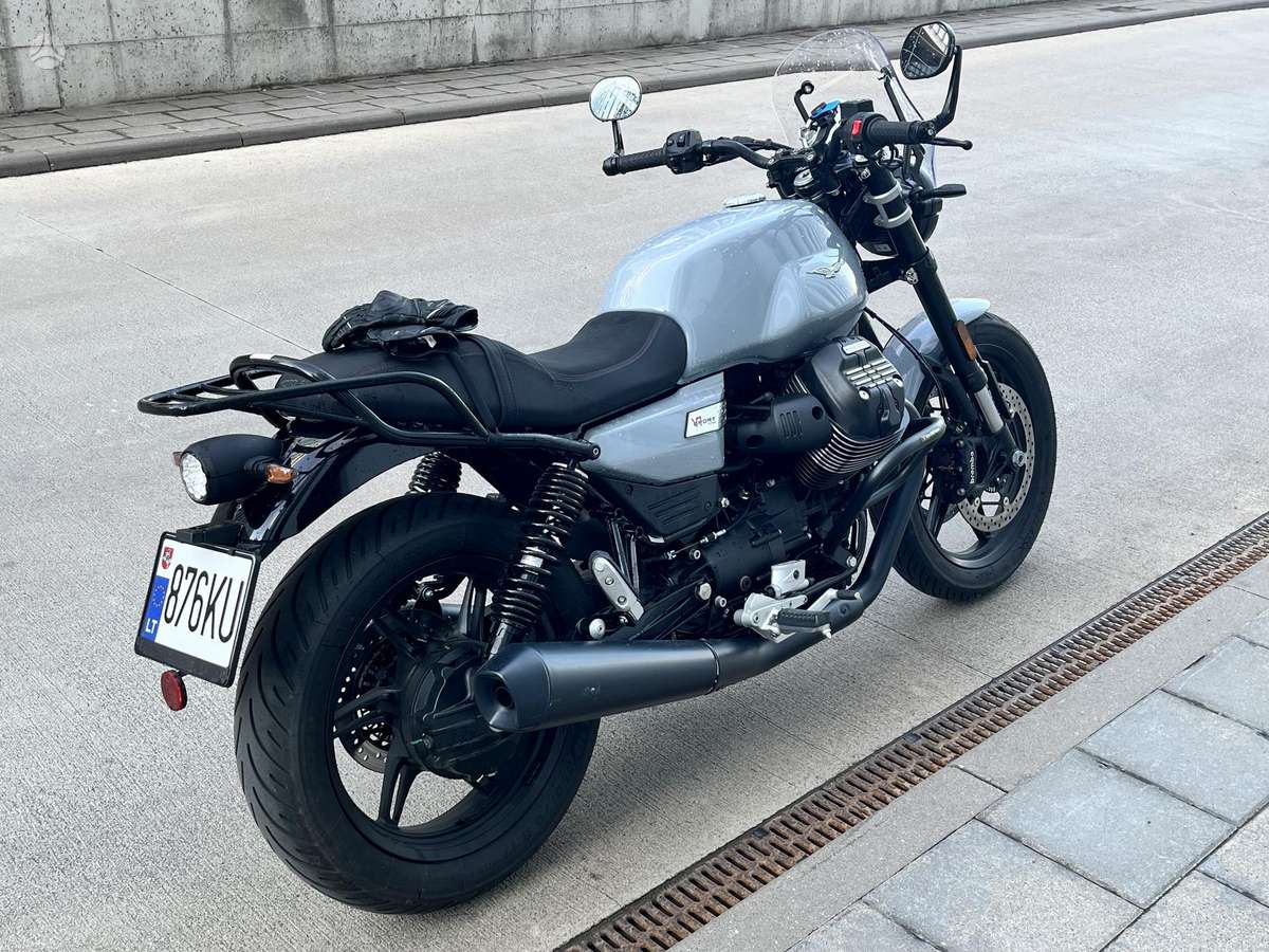Moto Guzzi V7 850cc, street / classic
