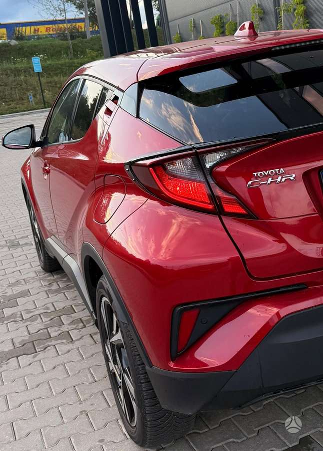 Toyota C-HR - 7