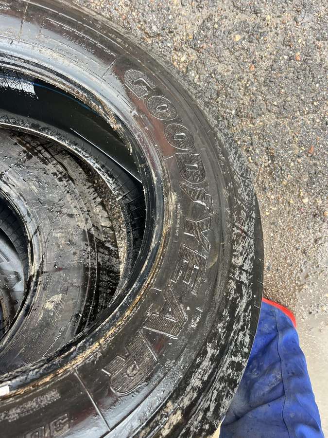 Goodyear, universalios 305/70 R22,5
