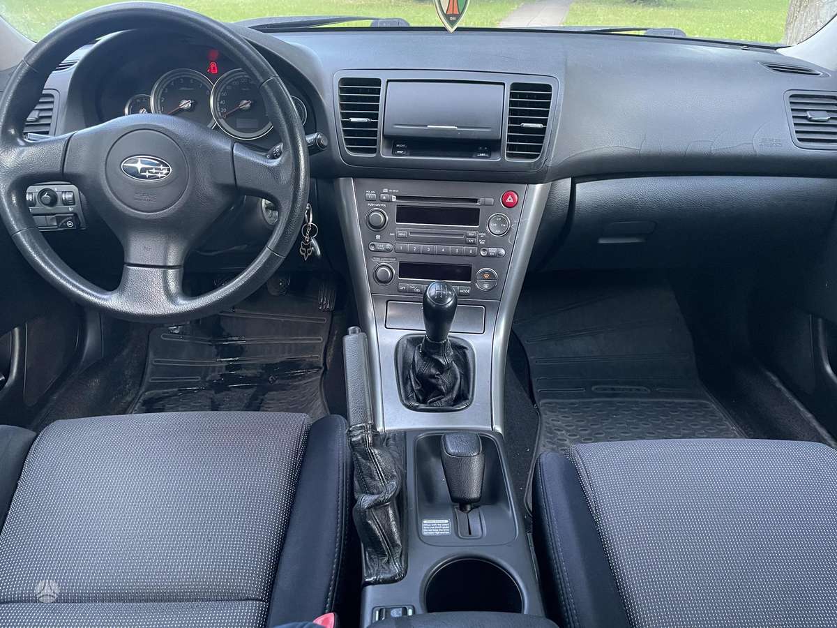 Subaru Legacy - 5