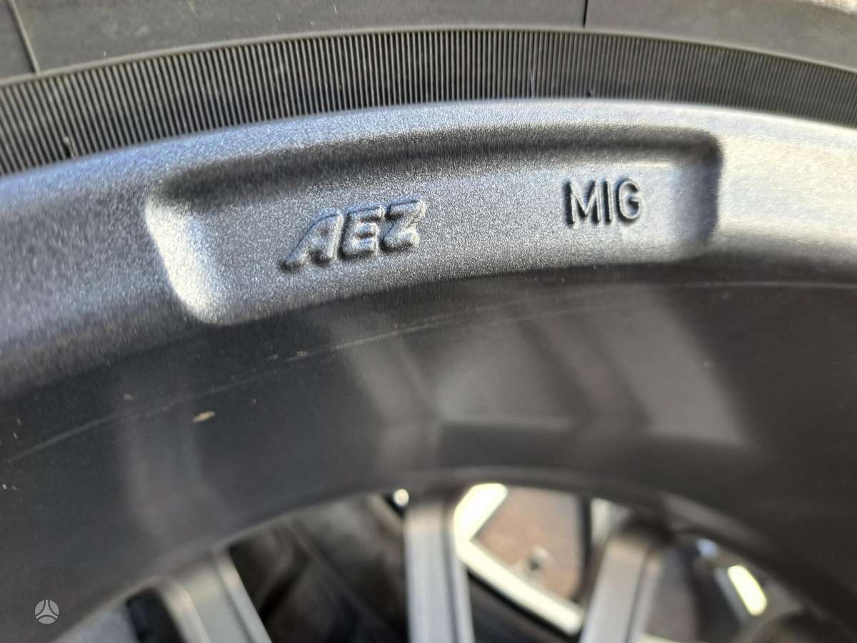 Audi A6 C8, lengvojo lydinio, R20