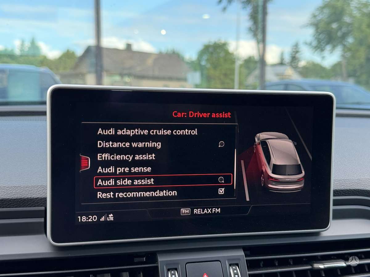 Audi Q5, 2.0 l., off-road / crossover