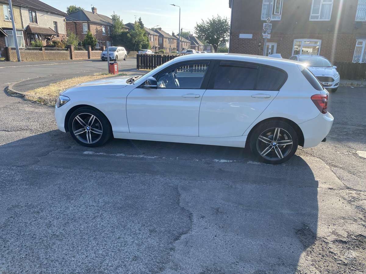 BMW 118, 2.0 l., Хэтчбек