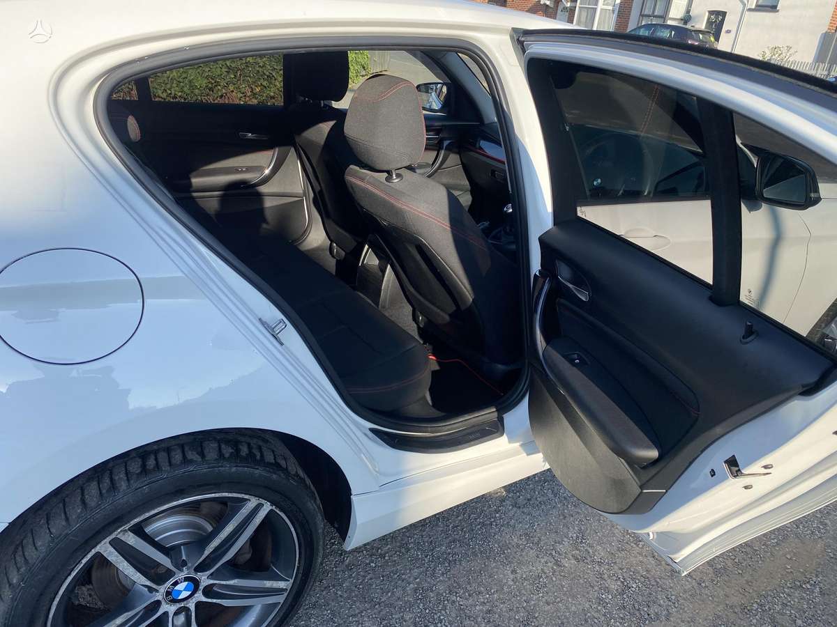 BMW 118, 2.0 l., hatchback